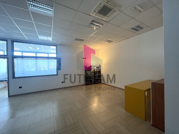 ufficio in vendita a Vigonza in zona Peraga