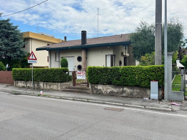 casa indipendente in vendita a Vigonza in zona Perarolo
