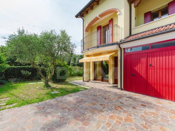 casa indipendente in vendita a Vigonza in zona Pionca