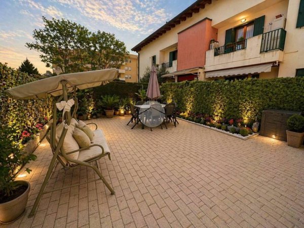appartamento in vendita a Vigonza in zona Perarolo