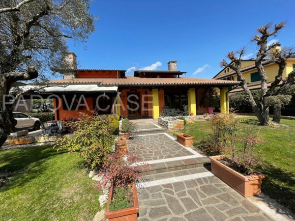 casa indipendente in vendita a Vigonza in zona Codiverno