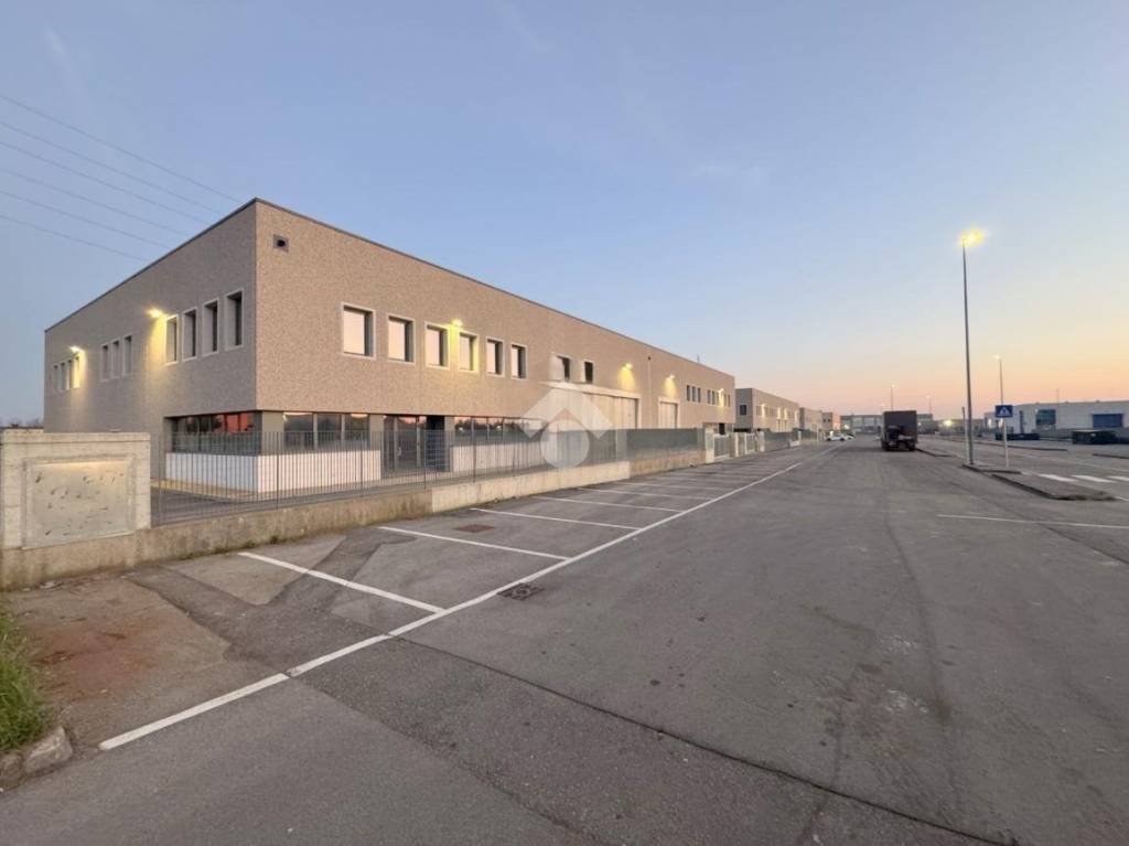 locale commerciale in vendita a Vigonza