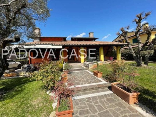 casa indipendente in vendita a Vigonza in zona Codiverno