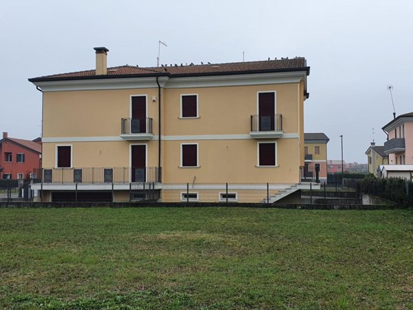 casa indipendente in vendita a Villa del Conte in zona Abbazia Pisani