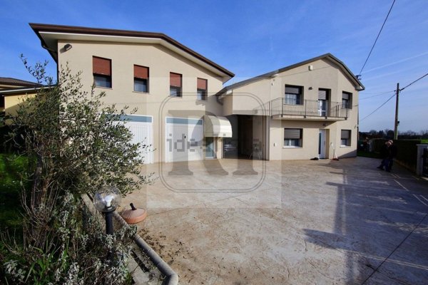 casa indipendente in vendita a Villa del Conte
