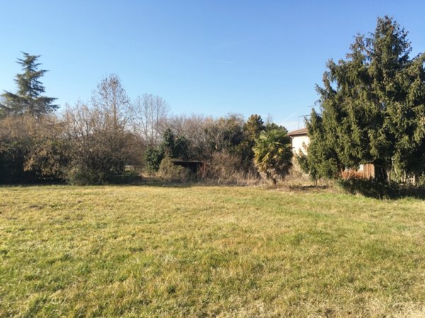 terreno edificabile in vendita a Villa del Conte