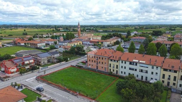 terreno edificabile in vendita a Villa del Conte in zona Abbazia Pisani
