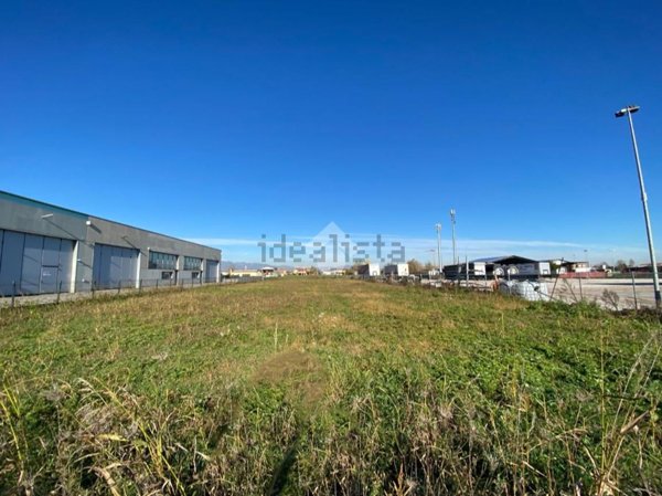 terreno edificabile in vendita a Villa del Conte in zona Abbazia Pisani