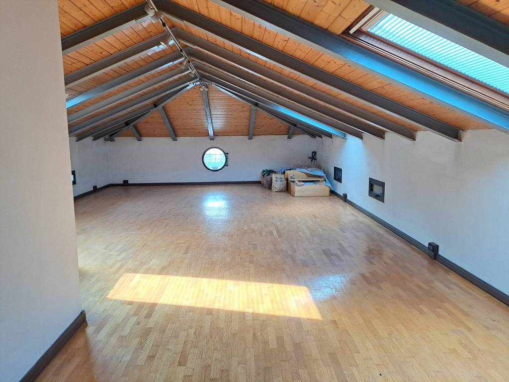 casa indipendente in vendita a Villa del Conte in zona Abbazia Pisani