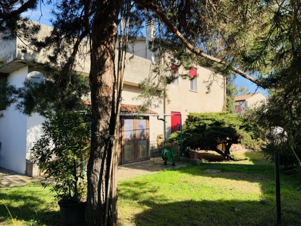 casa indipendente in vendita a Villa Estense