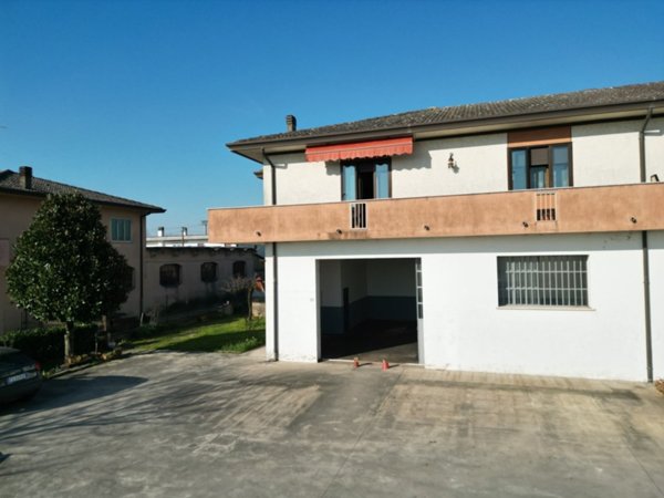casa indipendente in vendita a Villa Estense