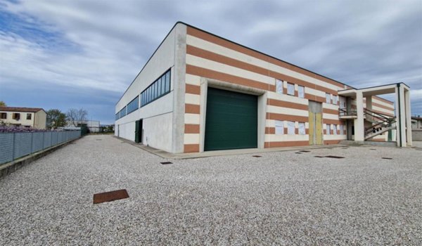 villa in vendita a Villa Estense