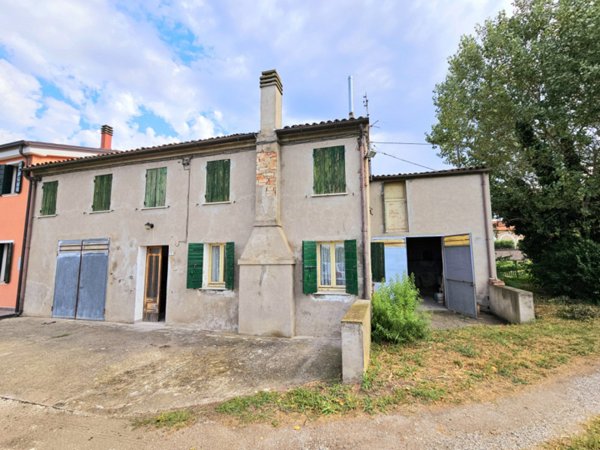 casa indipendente in vendita a Villa Estense