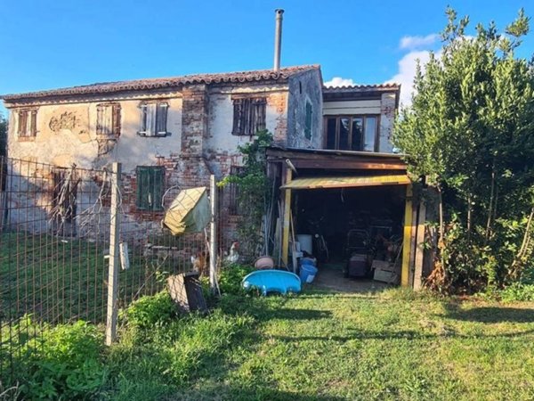 casa indipendente in vendita a Villa Estense