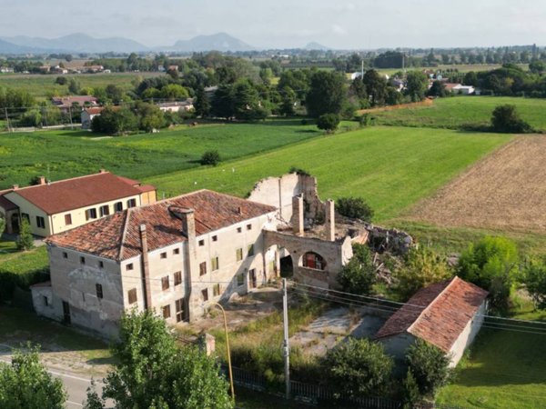 casale in vendita a Villa Estense