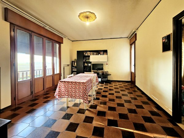 casa indipendente in vendita a Villa Estense in zona Finale