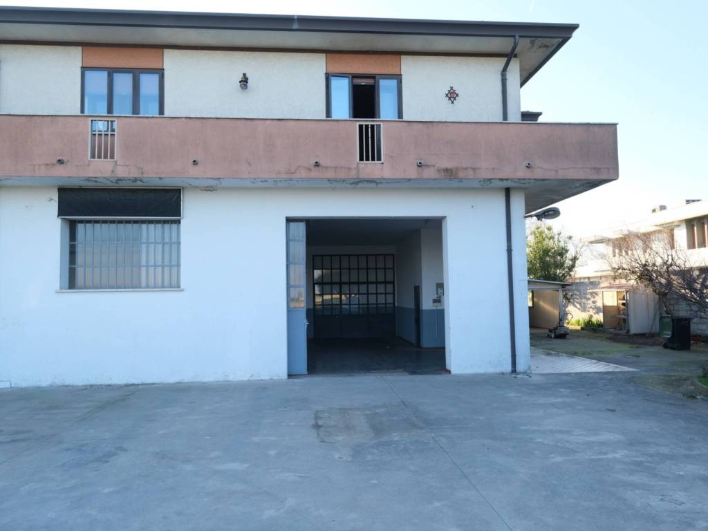 casa indipendente in vendita a Villa Estense