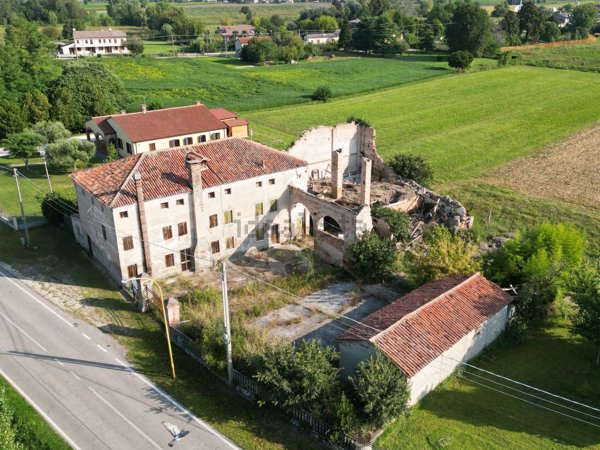 bifamiliare in vendita a Villa Estense
