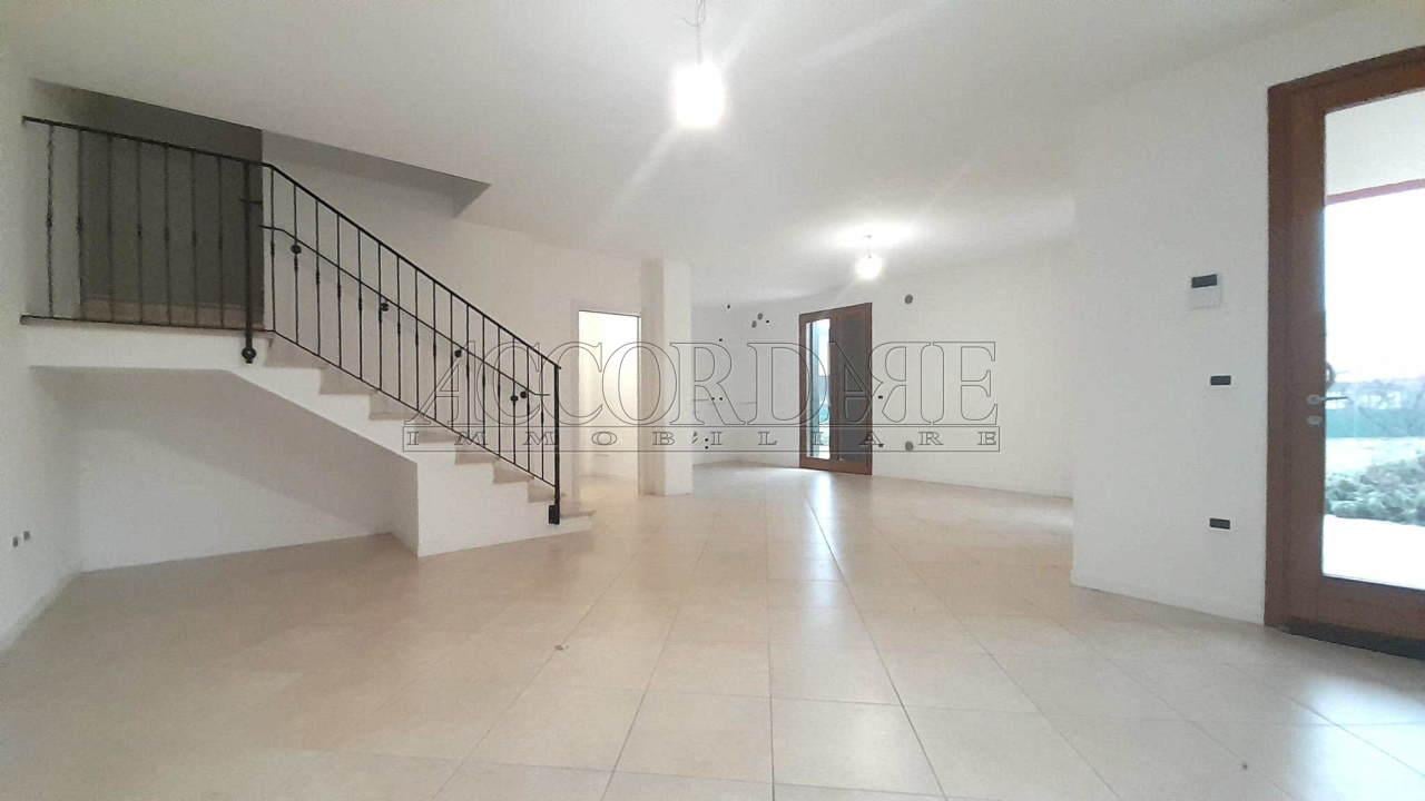 mansarda in vendita a Villafranca Padovana in zona Ronchi di Campanile