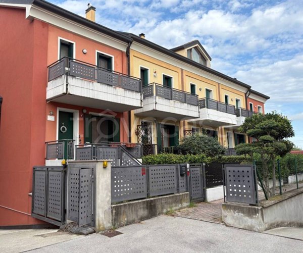 casa indipendente in vendita a Villafranca Padovana in zona Ronchi di Campanile