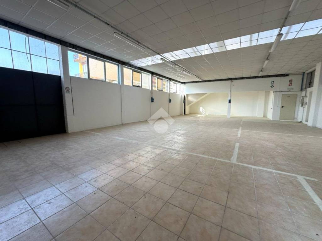 locale commerciale in vendita a Villanova di Camposampiero