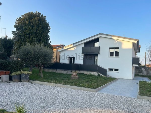 casa indipendente in vendita a Villanova di Camposampiero