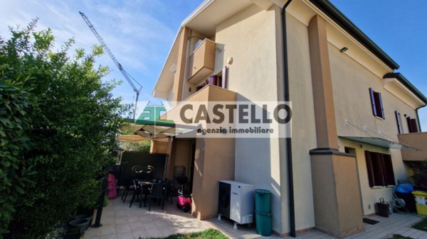 casa semindipendente in vendita a Villanova di Camposampiero in zona Mussolini