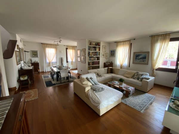 casa indipendente in vendita a Vo'