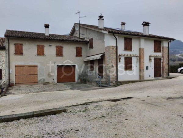 casa indipendente in vendita a Vo'
