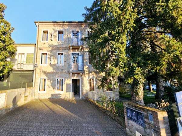 casa indipendente in vendita a Vo'