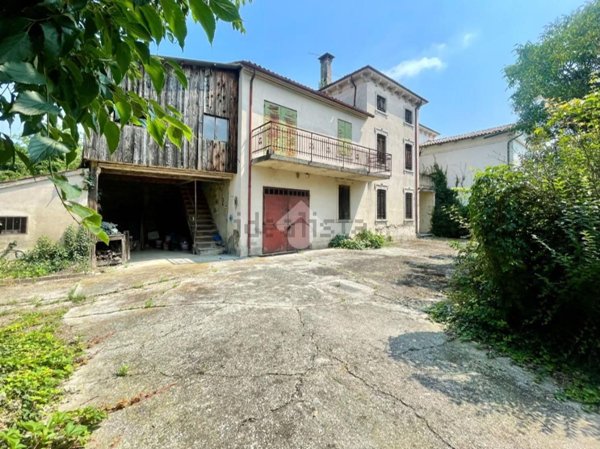quadrivano in vendita a Vo'