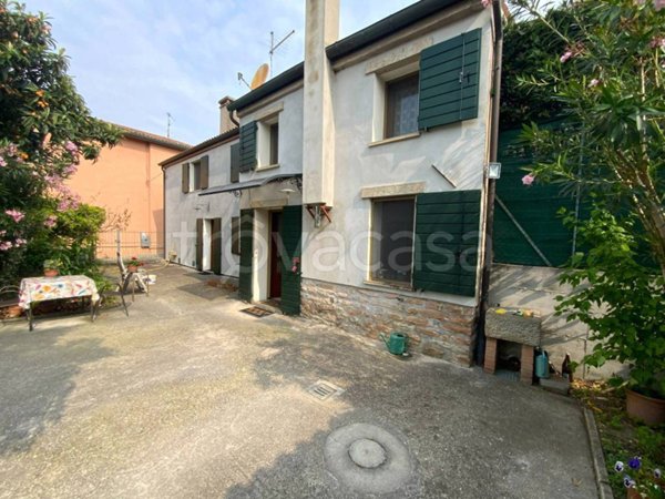 casa indipendente in vendita a Vo'