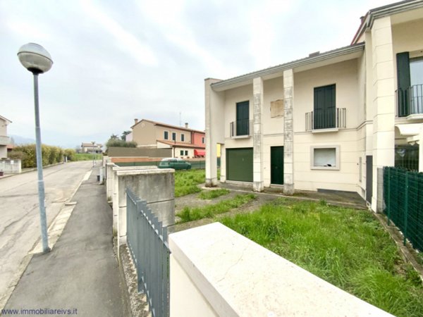 casa indipendente in vendita a Vo'