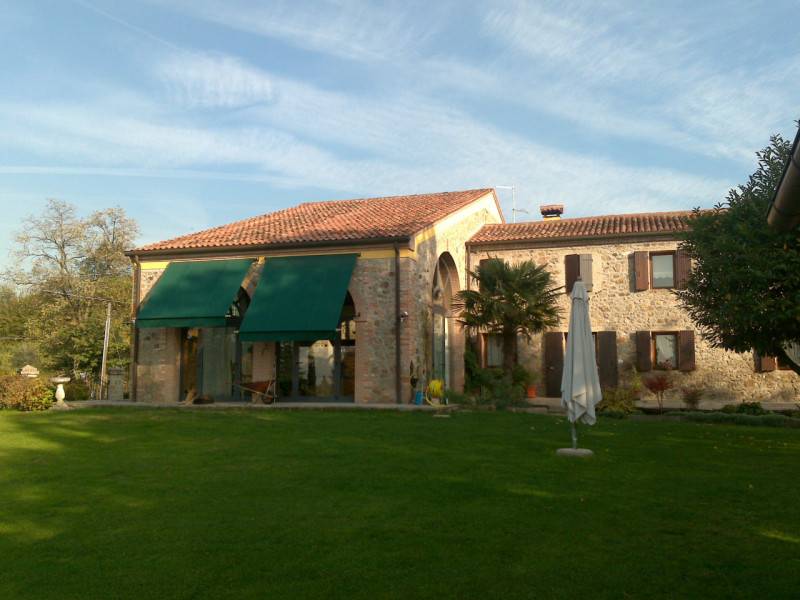 casa indipendente in vendita a Vo'