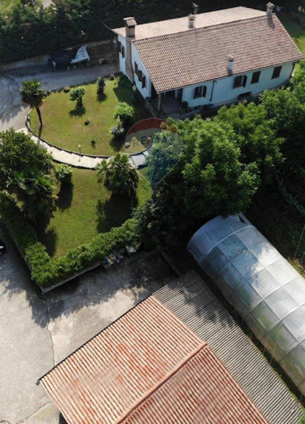 casa indipendente in vendita a Vo'
