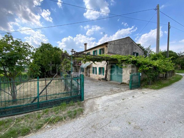 casa indipendente in vendita a Vo'