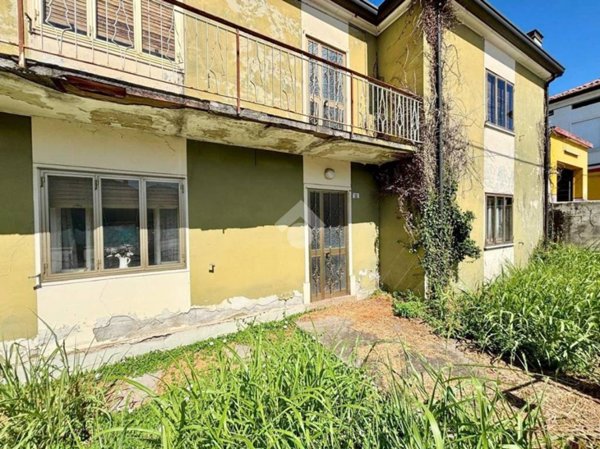 casa indipendente in vendita a Vo'