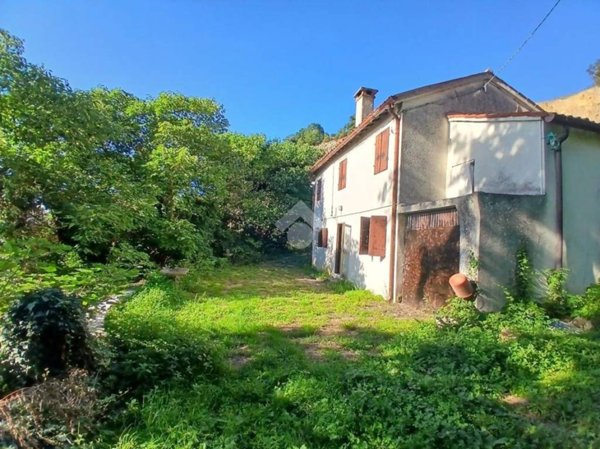 casa indipendente in vendita a Vo'