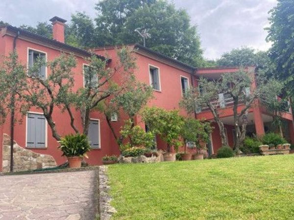 casa indipendente in vendita a Vo'