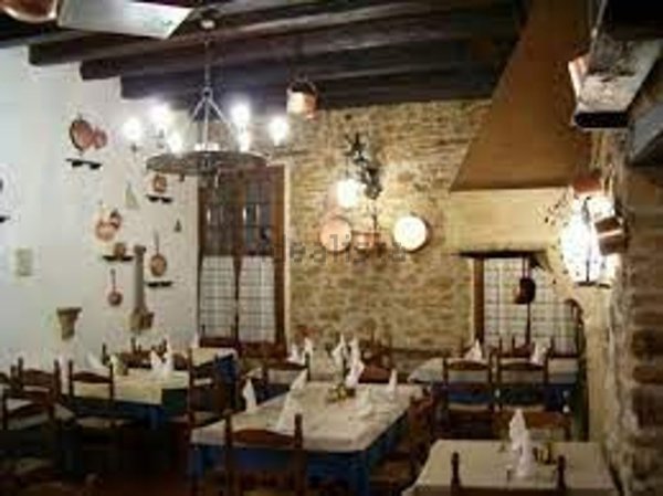 locale di sgombero in vendita a Vo'