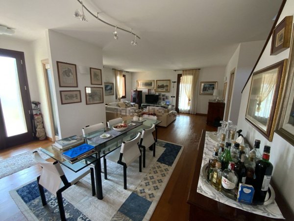 casa indipendente in vendita a Vo'