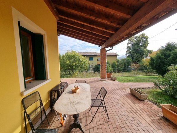 casa indipendente in vendita a Vo'