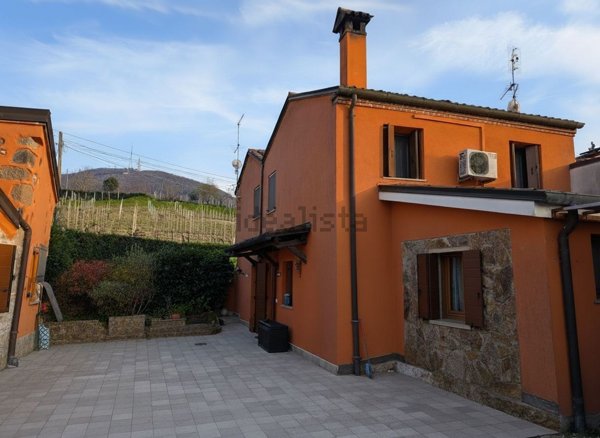 quadrivano in vendita a Vo'