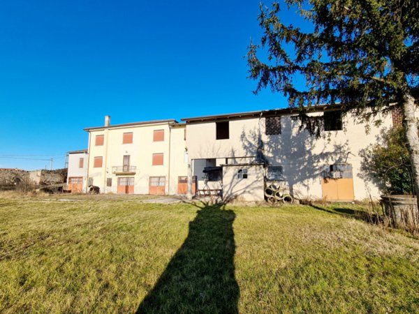 casa indipendente in vendita a Vo'