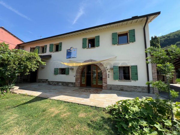 casa semindipendente in vendita a Vo'