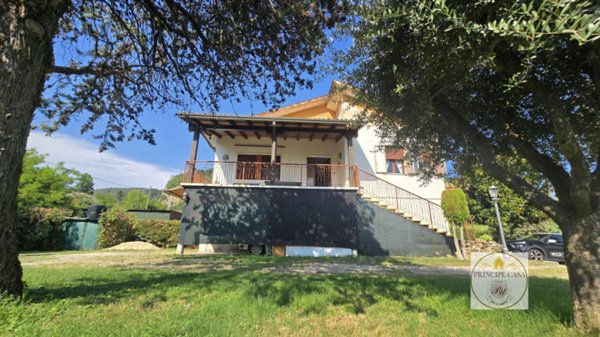 casa indipendente in vendita a Vo'