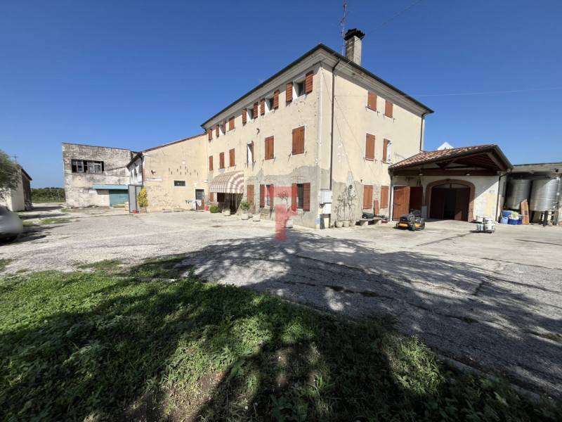 casa indipendente in vendita a Vo'