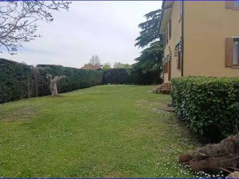intera palazzina in vendita a Vo'