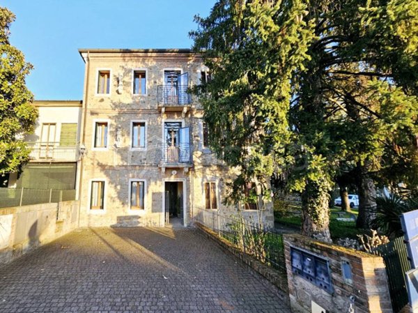 casa indipendente in vendita a Vo'