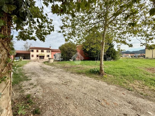 casa indipendente in vendita a Vo'